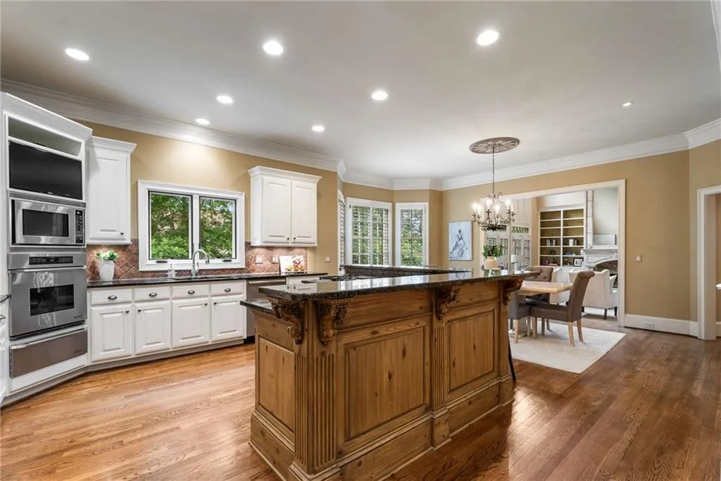 5265 Woodridge Forest Trail, Atlanta, Georgia 30327, 5 Bedrooms Bedrooms, ,4 BathroomsBathrooms,Residential,Sold,5265 Woodridge Forest Trail,7385660