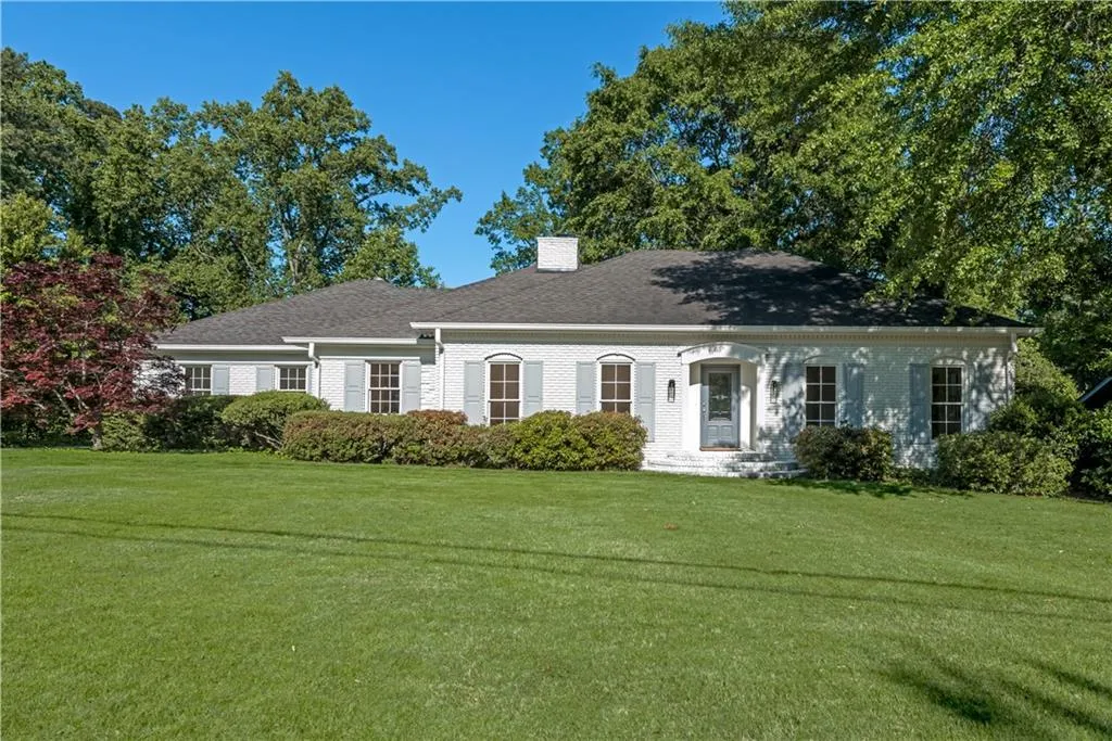 5845 Garber Drive, Sandy Springs, Georgia 30328, 3 Bedrooms Bedrooms, ,3 BathroomsBathrooms,Residential,Sold,5845 Garber Drive,6718831