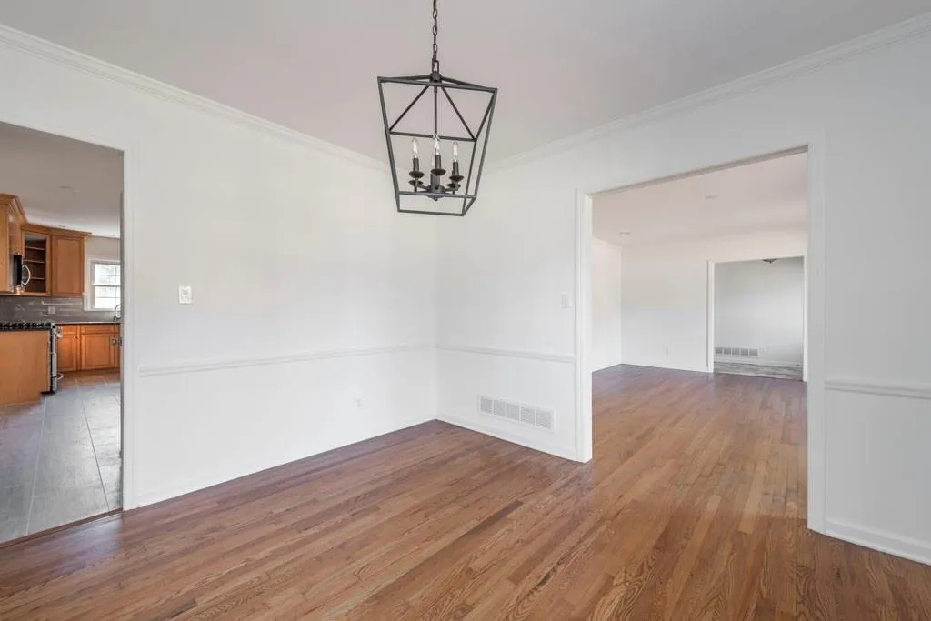 5845 Garber Drive, Sandy Springs, Georgia 30328, 3 Bedrooms Bedrooms, ,3 BathroomsBathrooms,Residential,Sold,5845 Garber Drive,6718831