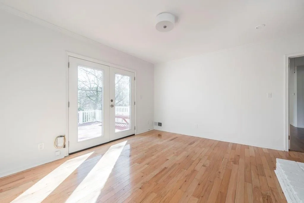 5845 Garber Drive, Sandy Springs, Georgia 30328, 3 Bedrooms Bedrooms, ,3 BathroomsBathrooms,Residential,Sold,5845 Garber Drive,6718831