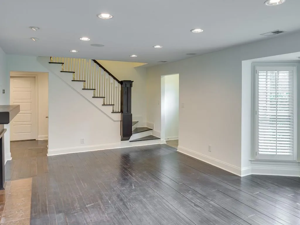423 Woodward Way, Atlanta, Georgia 30305, 4 Bedrooms Bedrooms, ,3 BathroomsBathrooms,Residential,Sold,423 Woodward Way,5970249