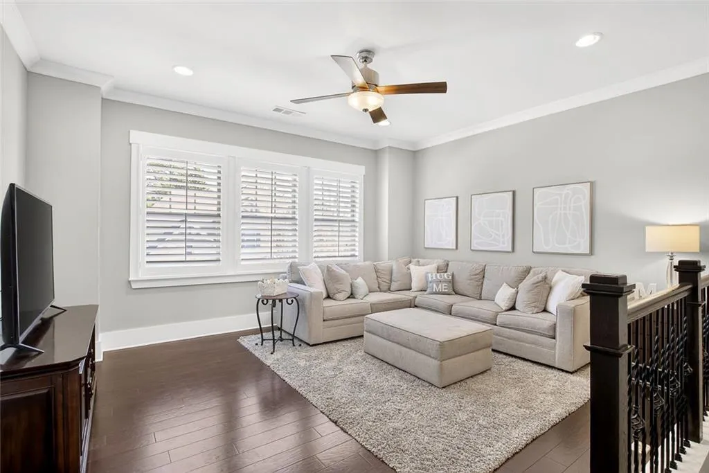 124 Austin Drive, Atlanta, Georgia 30328, 5 Bedrooms Bedrooms, ,4 BathroomsBathrooms,Residential,For Sale,124 Austin Drive,7756633