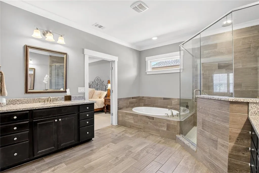 124 Austin Drive, Atlanta, Georgia 30328, 5 Bedrooms Bedrooms, ,4 BathroomsBathrooms,Residential,For Sale,124 Austin Drive,7756633