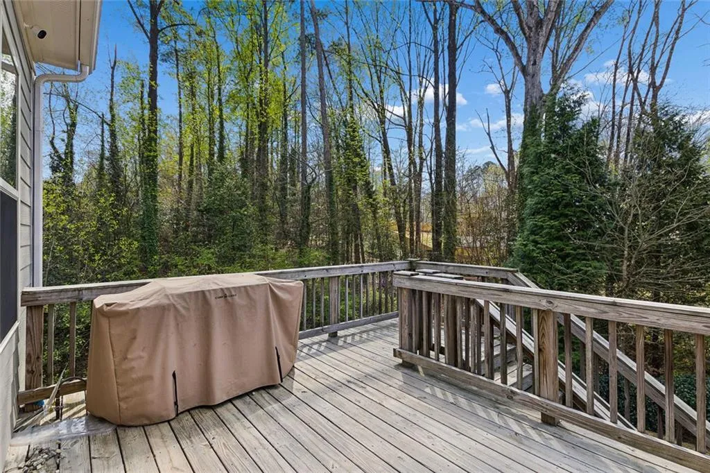 124 Austin Drive, Atlanta, Georgia 30328, 5 Bedrooms Bedrooms, ,4 BathroomsBathrooms,Residential,For Sale,124 Austin Drive,7756633