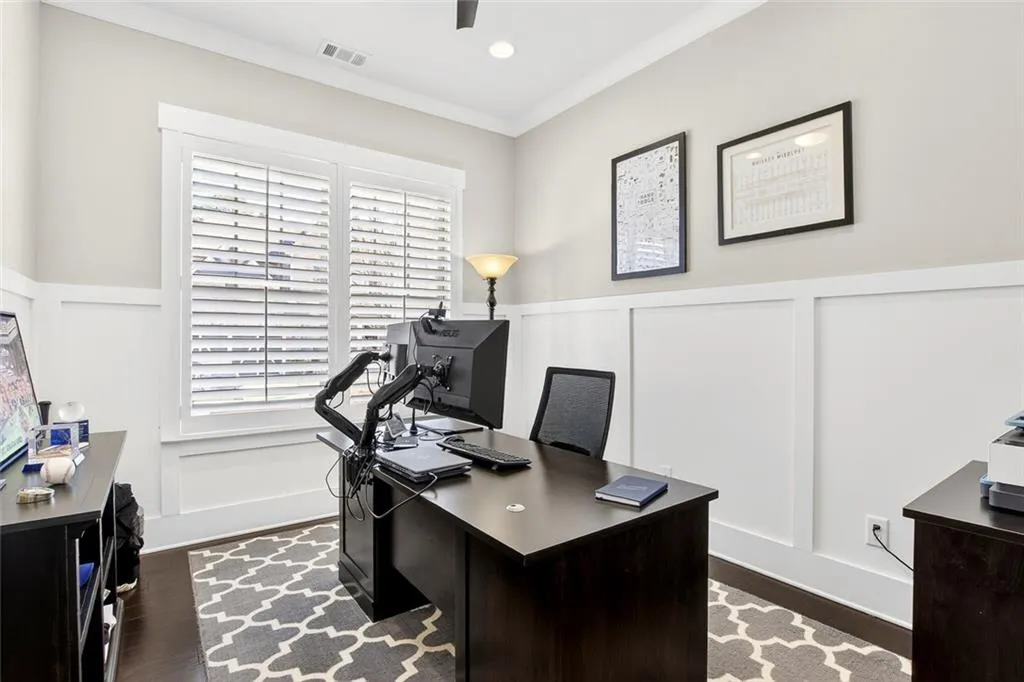 124 Austin Drive, Atlanta, Georgia 30328, 5 Bedrooms Bedrooms, ,4 BathroomsBathrooms,Residential,For Sale,124 Austin Drive,7756633