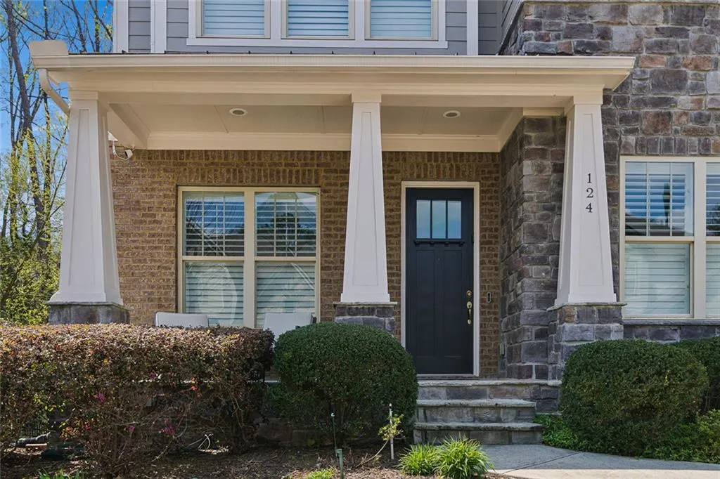 124 Austin Drive, Atlanta, Georgia 30328, 5 Bedrooms Bedrooms, ,4 BathroomsBathrooms,Residential,For Sale,124 Austin Drive,7756633