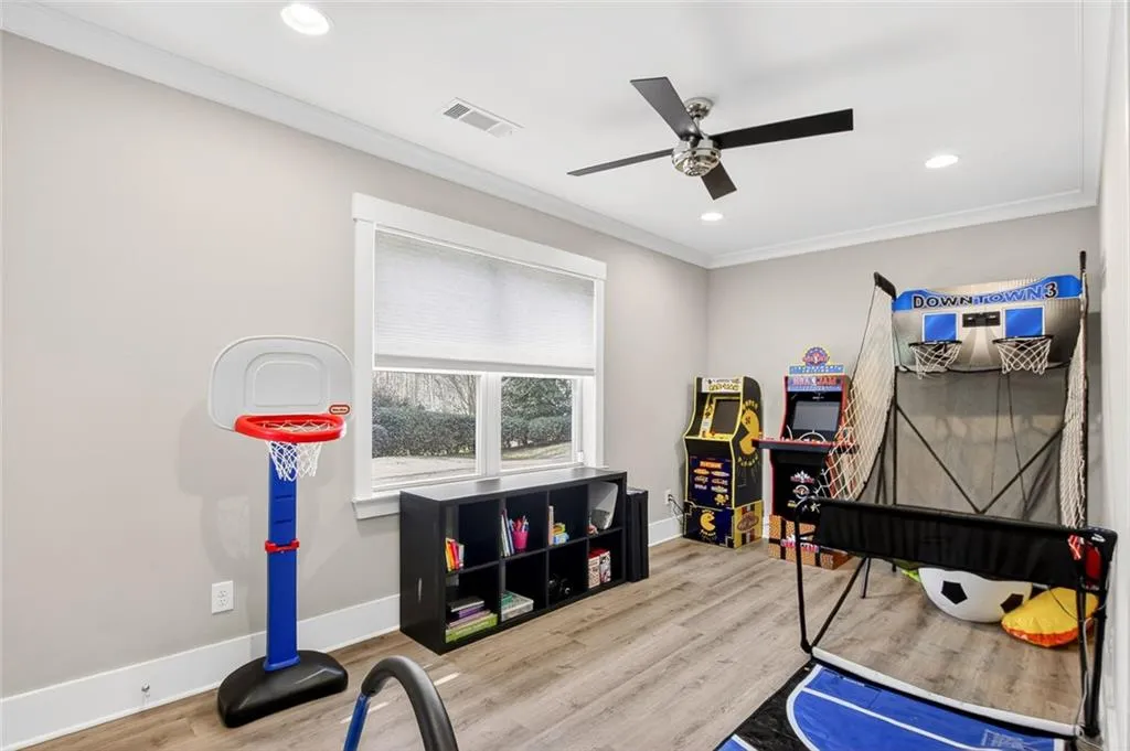 124 Austin Drive, Atlanta, Georgia 30328, 5 Bedrooms Bedrooms, ,4 BathroomsBathrooms,Residential,For Sale,124 Austin Drive,7756633