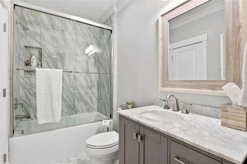 124 Austin Drive, Atlanta, Georgia 30328, 5 Bedrooms Bedrooms, ,4 BathroomsBathrooms,Residential,For Sale,124 Austin Drive,7756633