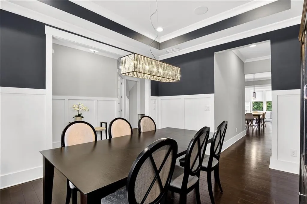 124 Austin Drive, Atlanta, Georgia 30328, 5 Bedrooms Bedrooms, ,4 BathroomsBathrooms,Residential,For Sale,124 Austin Drive,7756633