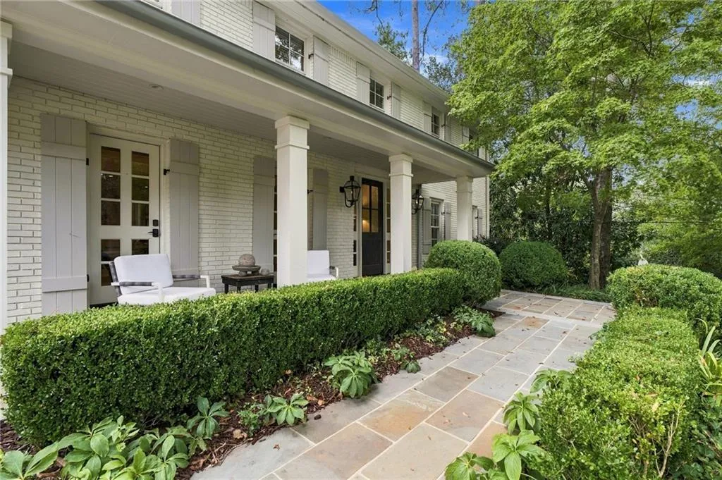 323 Blanton Road Nw, Atlanta, Georgia 30342, 5 Bedrooms Bedrooms, 0 ,4 BathroomsBathrooms,Residential,For Sale,323 Blanton Road Nw,7849654