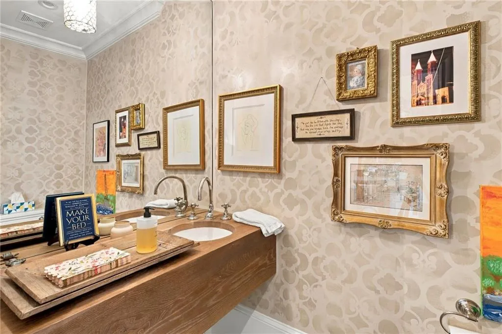 Powder room