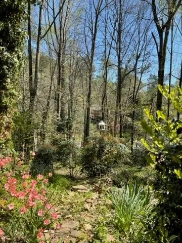 9885 Huntcliff Trace, Sandy Springs, Georgia 30350, 5 Bedrooms Bedrooms, ,3 BathroomsBathrooms,Residential,Sold,9885 Huntcliff Trace,7033451