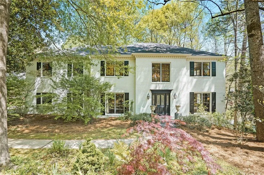 9885 Huntcliff Trace, Sandy Springs, Georgia 30350, 5 Bedrooms Bedrooms, ,3 BathroomsBathrooms,Residential,Sold,9885 Huntcliff Trace,7033451