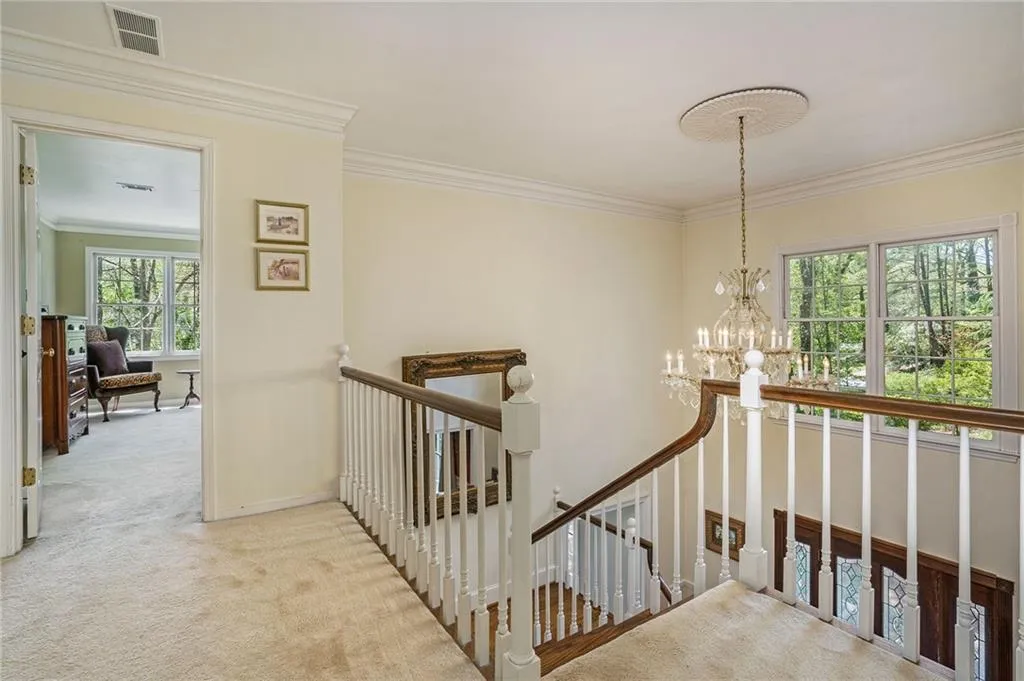 9885 Huntcliff Trace, Sandy Springs, Georgia 30350, 5 Bedrooms Bedrooms, ,3 BathroomsBathrooms,Residential,Sold,9885 Huntcliff Trace,7033451