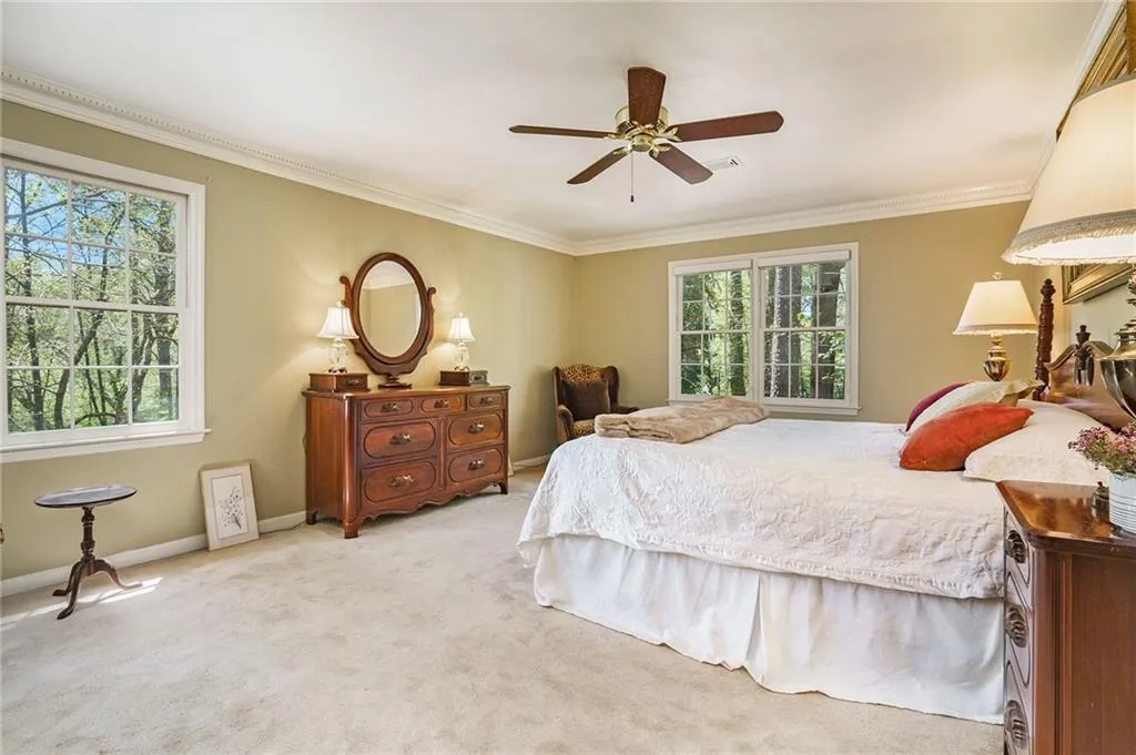 9885 Huntcliff Trace, Sandy Springs, Georgia 30350, 5 Bedrooms Bedrooms, ,3 BathroomsBathrooms,Residential,Sold,9885 Huntcliff Trace,7033451