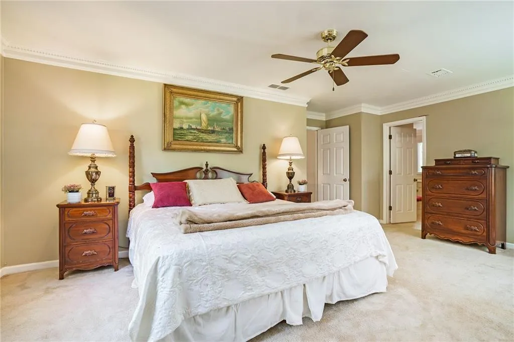 9885 Huntcliff Trace, Sandy Springs, Georgia 30350, 5 Bedrooms Bedrooms, ,3 BathroomsBathrooms,Residential,Sold,9885 Huntcliff Trace,7033451