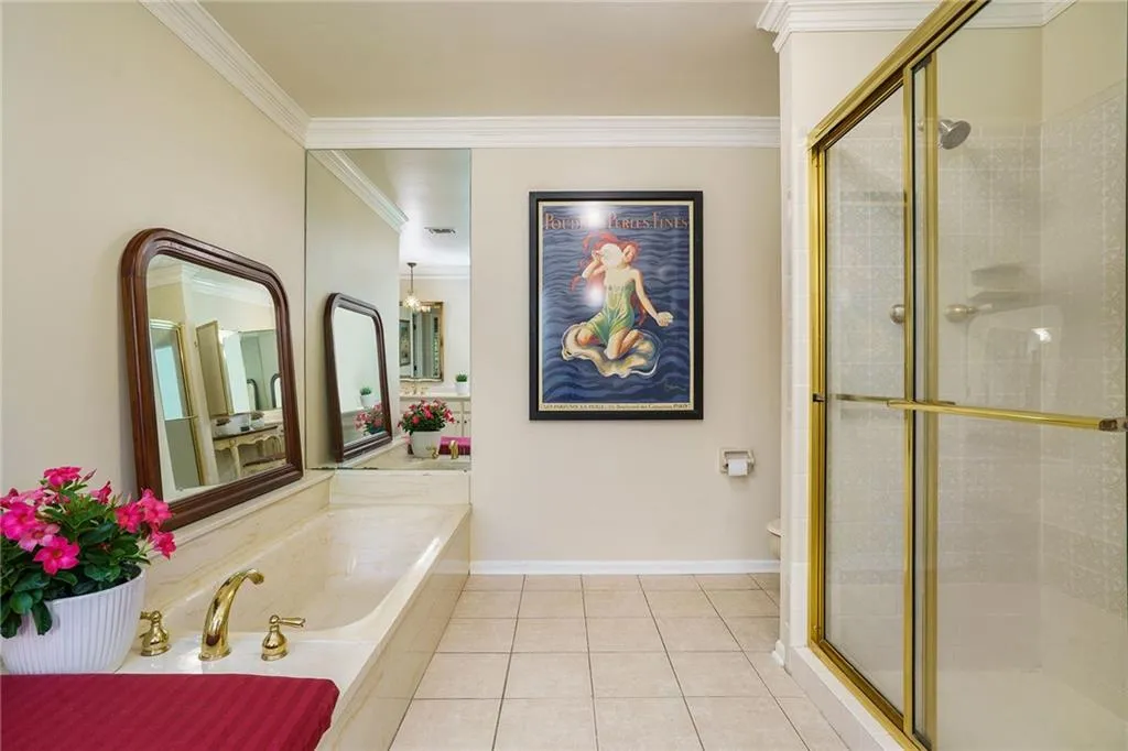 9885 Huntcliff Trace, Sandy Springs, Georgia 30350, 5 Bedrooms Bedrooms, ,3 BathroomsBathrooms,Residential,Sold,9885 Huntcliff Trace,7033451