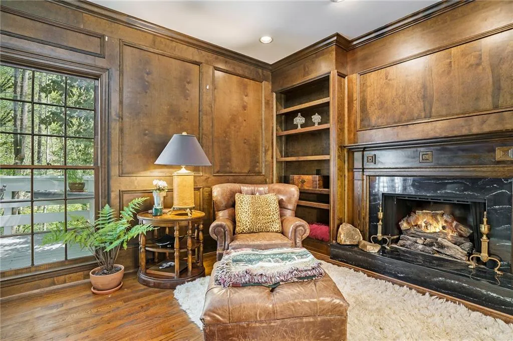 9885 Huntcliff Trace, Sandy Springs, Georgia 30350, 5 Bedrooms Bedrooms, ,3 BathroomsBathrooms,Residential,Sold,9885 Huntcliff Trace,7033451