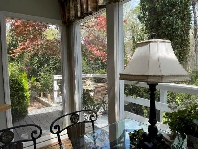 9885 Huntcliff Trace, Sandy Springs, Georgia 30350, 5 Bedrooms Bedrooms, ,3 BathroomsBathrooms,Residential,Sold,9885 Huntcliff Trace,7033451