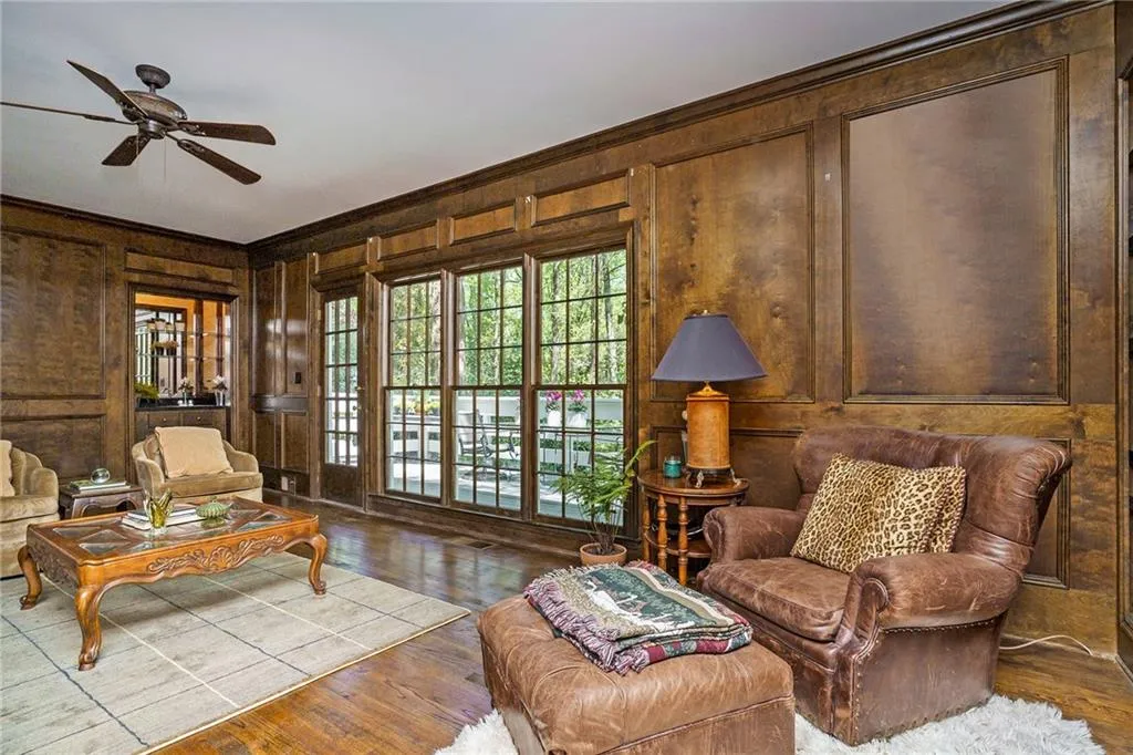 9885 Huntcliff Trace, Sandy Springs, Georgia 30350, 5 Bedrooms Bedrooms, ,3 BathroomsBathrooms,Residential,Sold,9885 Huntcliff Trace,7033451