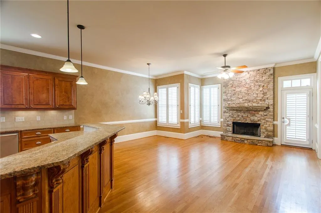 7930 Stratford Lane, Sandy Springs, Georgia 30350, 5 Bedrooms Bedrooms, ,4 BathroomsBathrooms,Residential,Sold,7930 Stratford Lane,5634101
