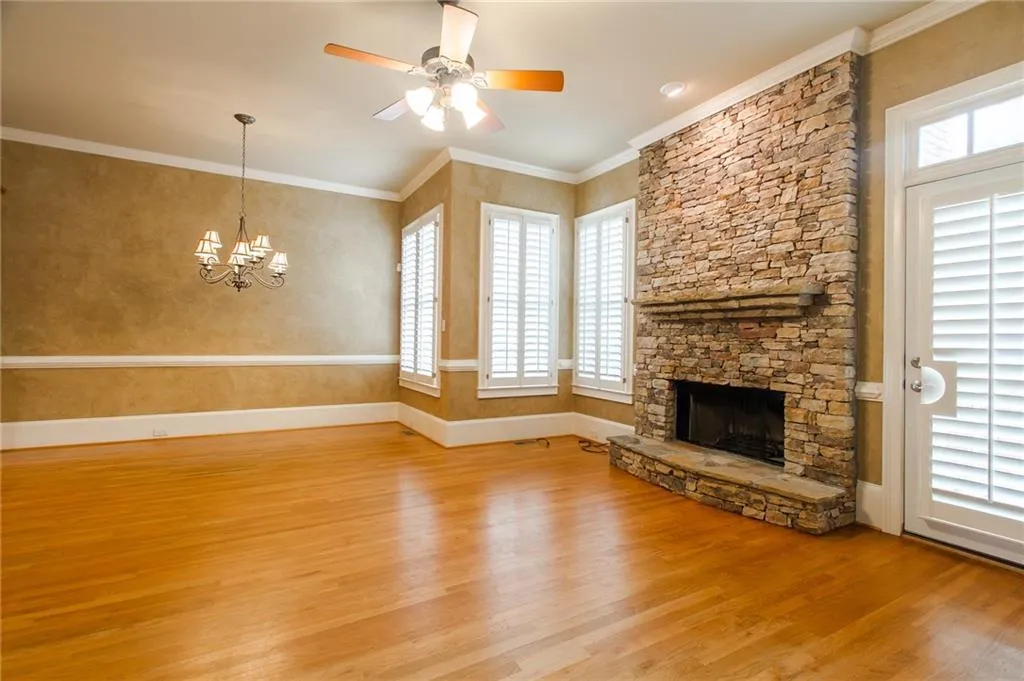 7930 Stratford Lane, Sandy Springs, Georgia 30350, 5 Bedrooms Bedrooms, ,4 BathroomsBathrooms,Residential,Sold,7930 Stratford Lane,5634101