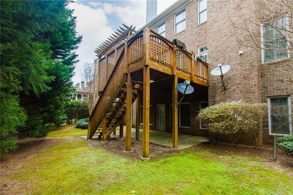 7930 Stratford Lane, Sandy Springs, Georgia 30350, 5 Bedrooms Bedrooms, ,4 BathroomsBathrooms,Residential,Sold,7930 Stratford Lane,5634101