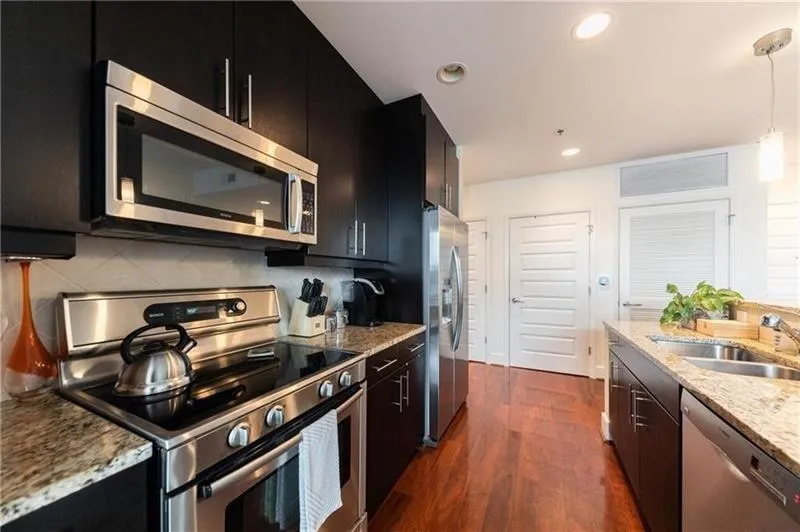 1080 Peachtree Street Ne Unit 1815, Atlanta, Georgia 30309, 1 Bedroom Bedrooms, ,1 BathroomBathrooms,Residential,For Sale,1080 Peachtree Street Ne Unit 1815,7626214