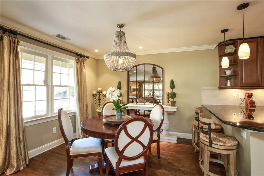 545 Windsor Parkway, Sandy Springs, Georgia 30342, 3 Bedrooms Bedrooms, ,2 BathroomsBathrooms,Residential,Sold,545 Windsor Parkway,5955789 545 Windsor Parkway, Sandy Springs, Georgia 30342, 3 Bedrooms Bedrooms, ,2 BathroomsBathrooms,Residential,Sold,545 Windsor Parkway,5955789