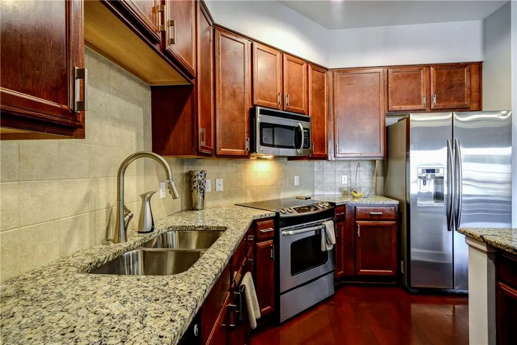 200 River Vista Drive Unit 710, Atlanta, Georgia 30339, 2 Bedrooms Bedrooms, ,2 BathroomsBathrooms,Residential,Sold,200 River Vista Drive Unit 710,5622012