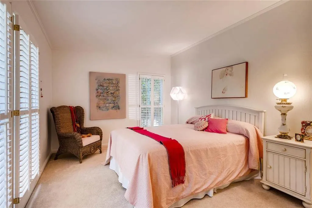429 Carolwood Lane, Atlanta, Georgia 30342, 3 Bedrooms Bedrooms, ,2 BathroomsBathrooms,Residential,Sold,429 Carolwood Lane,5914111