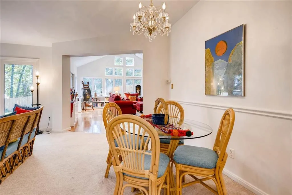429 Carolwood Lane, Atlanta, Georgia 30342, 3 Bedrooms Bedrooms, ,2 BathroomsBathrooms,Residential,Sold,429 Carolwood Lane,5914111