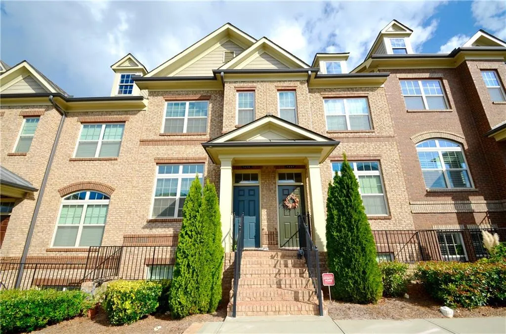 7470 Glisten Avenue, Atlanta, Georgia 30328, 3 Bedrooms Bedrooms, ,3 BathroomsBathrooms,Residential,Sold,7470 Glisten Avenue,5762615
