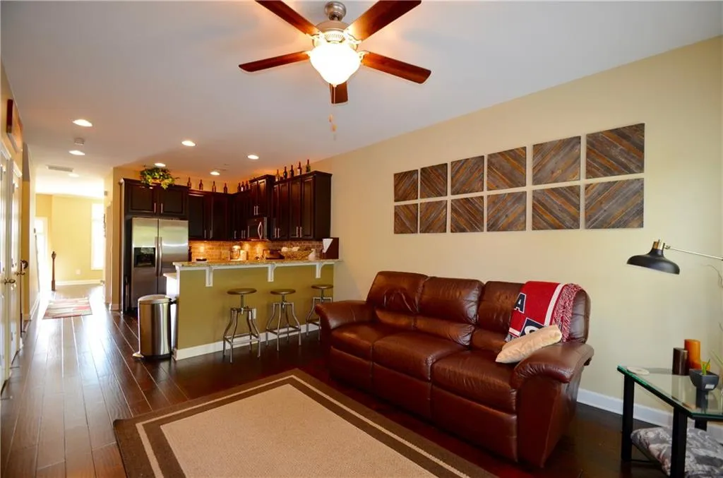 7470 Glisten Avenue, Atlanta, Georgia 30328, 3 Bedrooms Bedrooms, ,3 BathroomsBathrooms,Residential,Sold,7470 Glisten Avenue,5762615