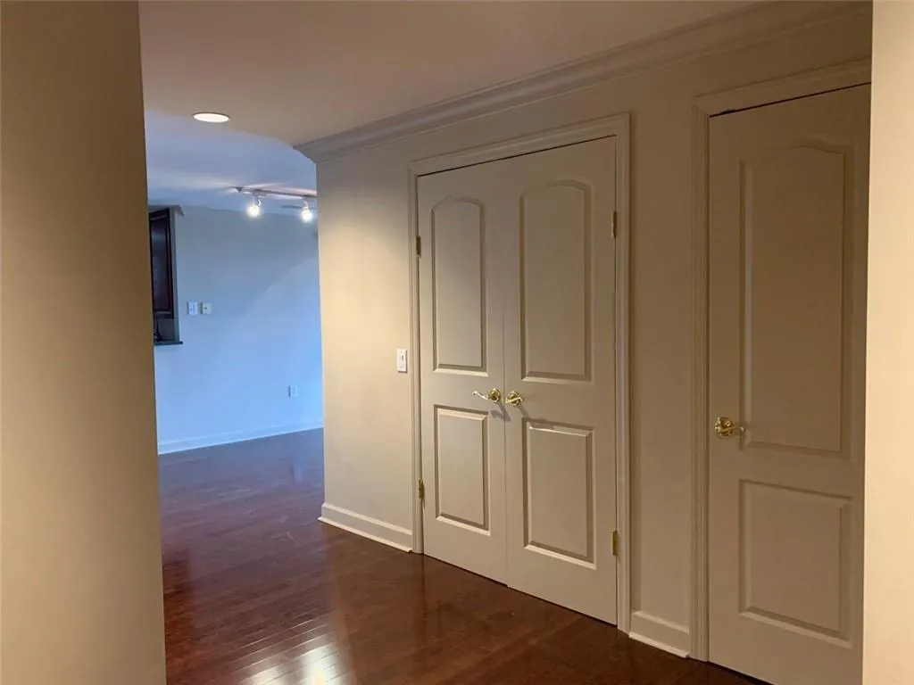195 14th Street Ne Unit 2103, Atlanta, Georgia 30309, 2 Bedrooms Bedrooms, ,2 BathroomsBathrooms,Residential,For Sale,195 14th Street Ne Unit 2103,7457958