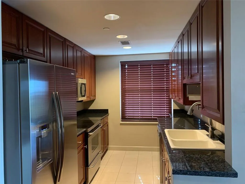 195 14th Street Ne Unit 2103, Atlanta, Georgia 30309, 2 Bedrooms Bedrooms, ,2 BathroomsBathrooms,Residential,For Sale,195 14th Street Ne Unit 2103,7457958
