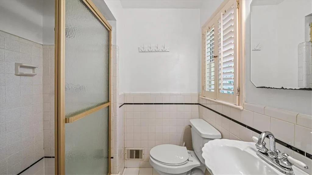 335 Amberidge Trail, Atlanta, Georgia 30328, 4 Bedrooms Bedrooms, ,2 BathroomsBathrooms,Residential,Sold,335 Amberidge Trail,7395187 335 Amberidge Trail, Atlanta, Georgia 30328, 4 Bedrooms Bedrooms, ,2 BathroomsBathrooms,Residential,Sold,335 Amberidge Trail,7395187