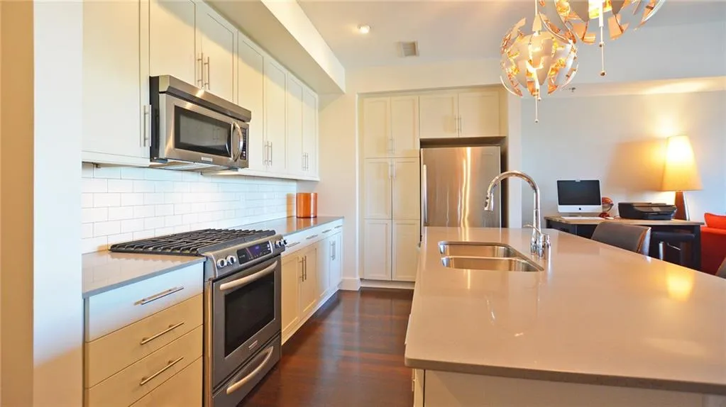 1100 Howell Mill Road Nw Unit 208, Atlanta, Georgia 30318, 2 Bedrooms Bedrooms, ,2 BathroomsBathrooms,Residential,Sold,1100 Howell Mill Road Nw Unit 208,5927309