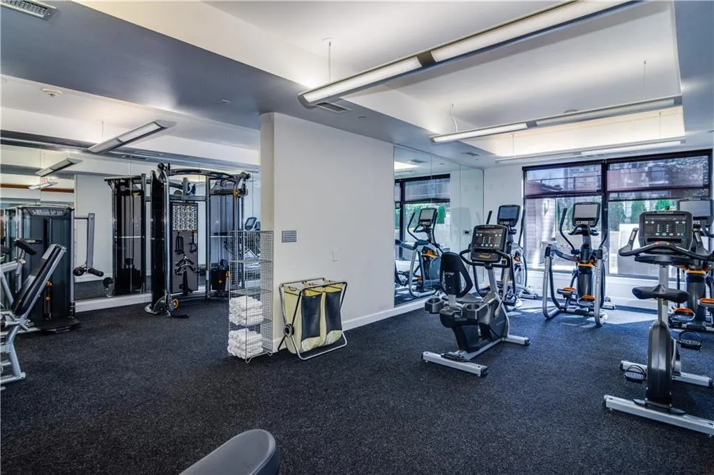 3445 Stratford Road Ne Unit 1801, Atlanta, Georgia 30326, 2 Bedrooms Bedrooms, ,2 BathroomsBathrooms,Residential,Sold,3445 Stratford Road Ne Unit 1801,6833152