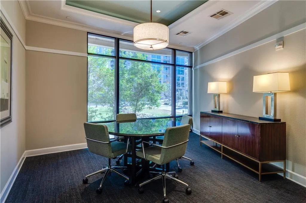 3445 Stratford Road Ne Unit 1801, Atlanta, Georgia 30326, 2 Bedrooms Bedrooms, ,2 BathroomsBathrooms,Residential,Sold,3445 Stratford Road Ne Unit 1801,6833152