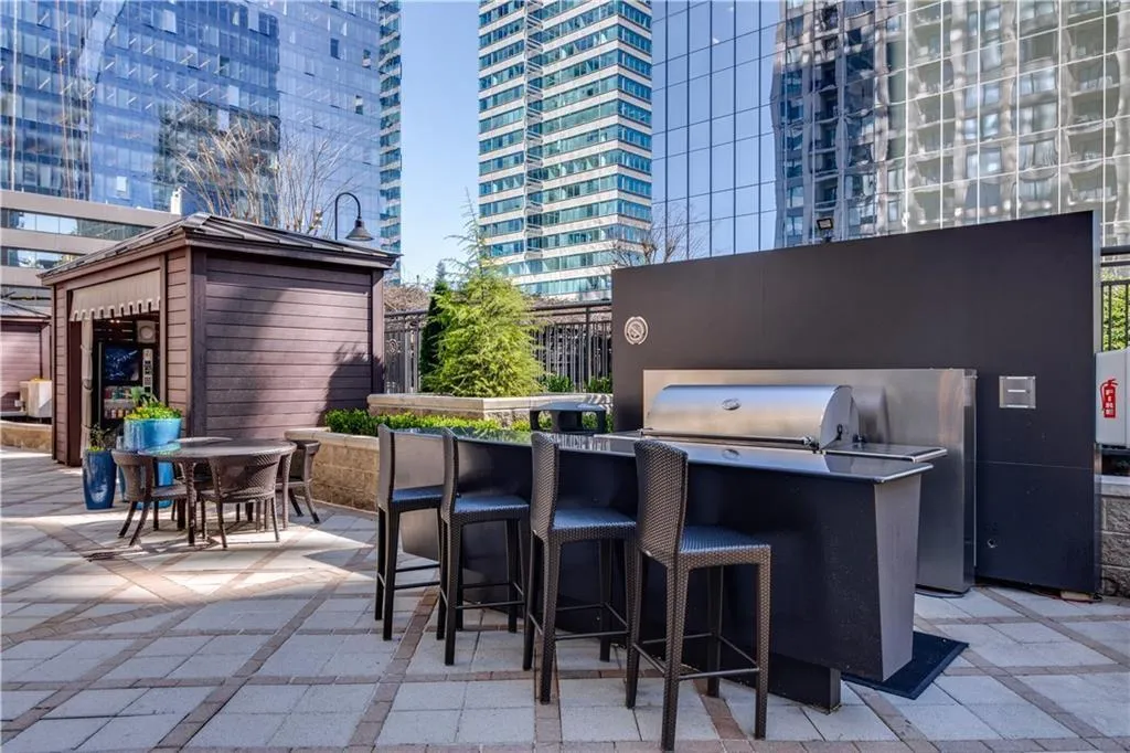 3445 Stratford Road Ne Unit 1801, Atlanta, Georgia 30326, 2 Bedrooms Bedrooms, ,2 BathroomsBathrooms,Residential,Sold,3445 Stratford Road Ne Unit 1801,6833152