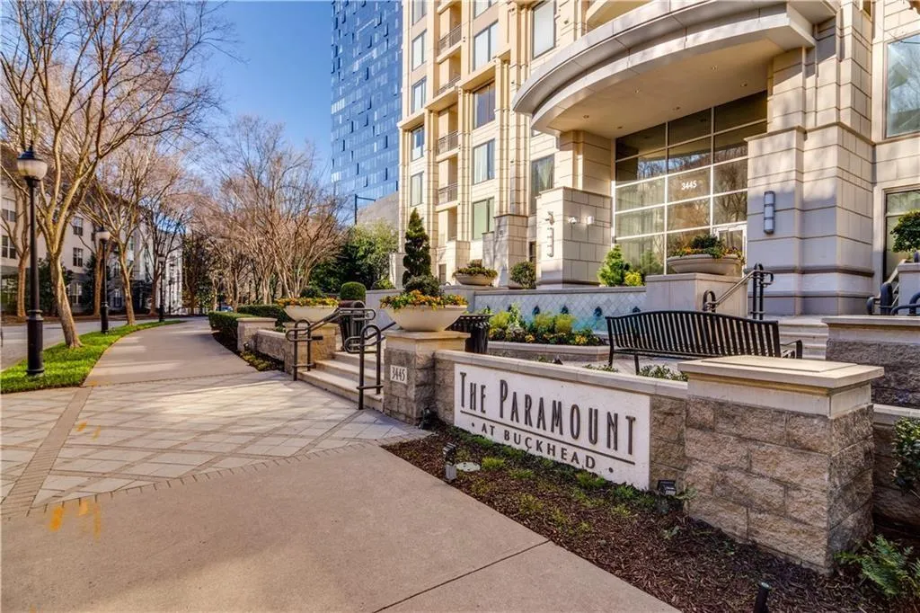 3445 Stratford Road Ne Unit 1801, Atlanta, Georgia 30326, 2 Bedrooms Bedrooms, ,2 BathroomsBathrooms,Residential,Sold,3445 Stratford Road Ne Unit 1801,6833152