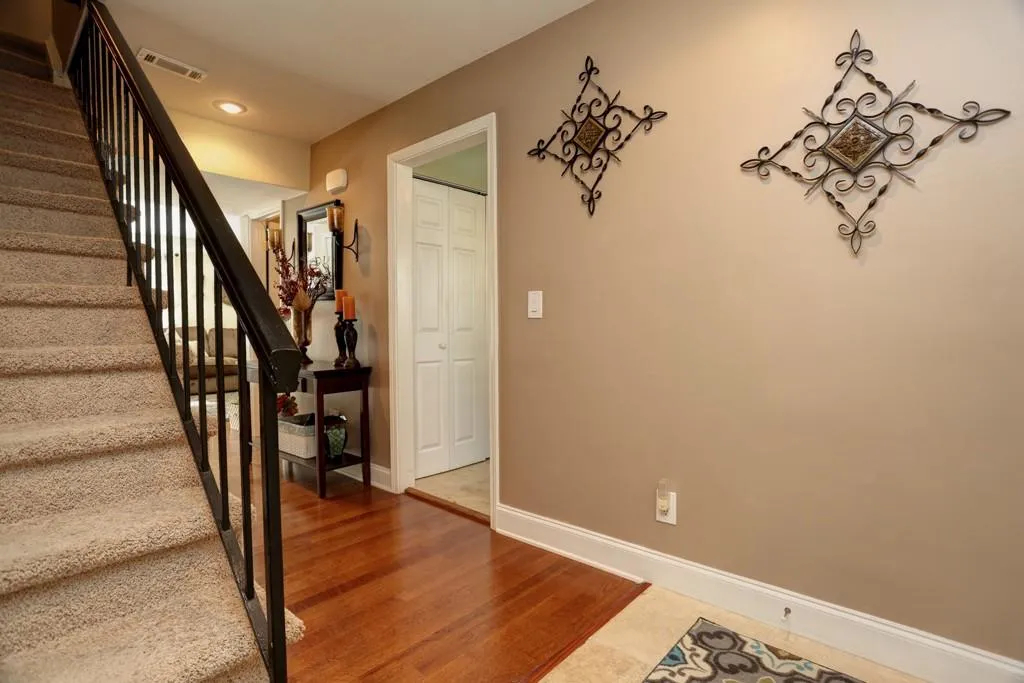 6980 Roswell Road Ne Unit G4, Atlanta, Georgia 30328, 3 Bedrooms Bedrooms, ,2 BathroomsBathrooms,Residential,Sold,6980 Roswell Road Ne Unit G4,5801127