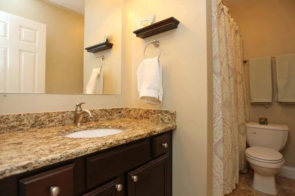 6980 Roswell Road Ne Unit G4, Atlanta, Georgia 30328, 3 Bedrooms Bedrooms, ,2 BathroomsBathrooms,Residential,Sold,6980 Roswell Road Ne Unit G4,5801127