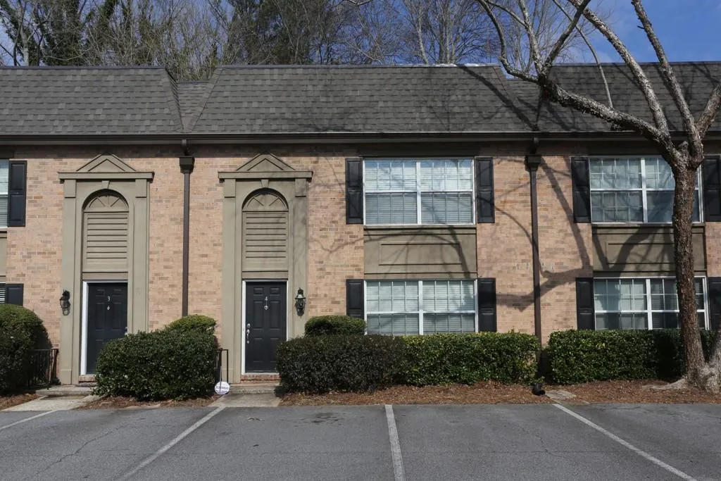 6980 Roswell Road Ne Unit G4, Atlanta, Georgia 30328, 3 Bedrooms Bedrooms, ,2 BathroomsBathrooms,Residential,Sold,6980 Roswell Road Ne Unit G4,5801127