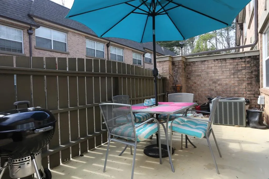 6980 Roswell Road Ne Unit G4, Atlanta, Georgia 30328, 3 Bedrooms Bedrooms, ,2 BathroomsBathrooms,Residential,Sold,6980 Roswell Road Ne Unit G4,5801127