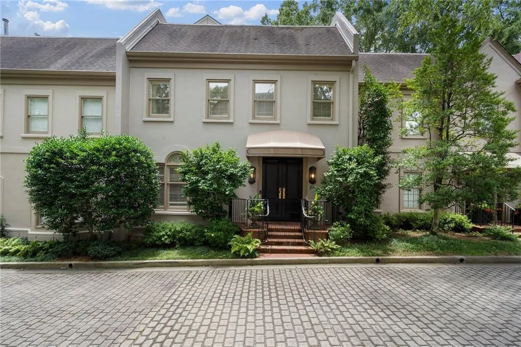 2525 Peachtree Road Unit 28, Atlanta, Georgia 30305, 3 Bedrooms Bedrooms, ,2 BathroomsBathrooms,Residential,For Sale,2525 Peachtree Road Unit 28,7642406 2525 Peachtree Road Unit 28, Atlanta, Georgia 30305, 3 Bedrooms Bedrooms, ,2 BathroomsBathrooms,Residential,For Sale,2525 Peachtree Road Unit 28,7642406