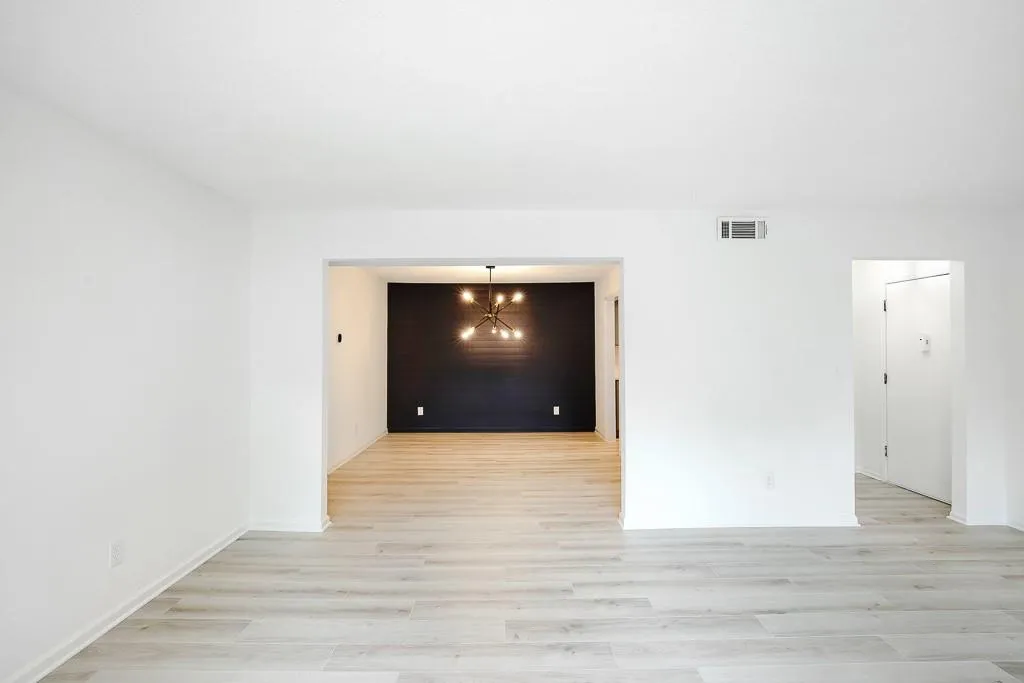 6851 Roswell Road Unit O-31, Sandy Springs, Georgia 30328, 2 Bedrooms Bedrooms, ,2 BathroomsBathrooms,Residential,Sold,6851 Roswell Road Unit O-31,6737039