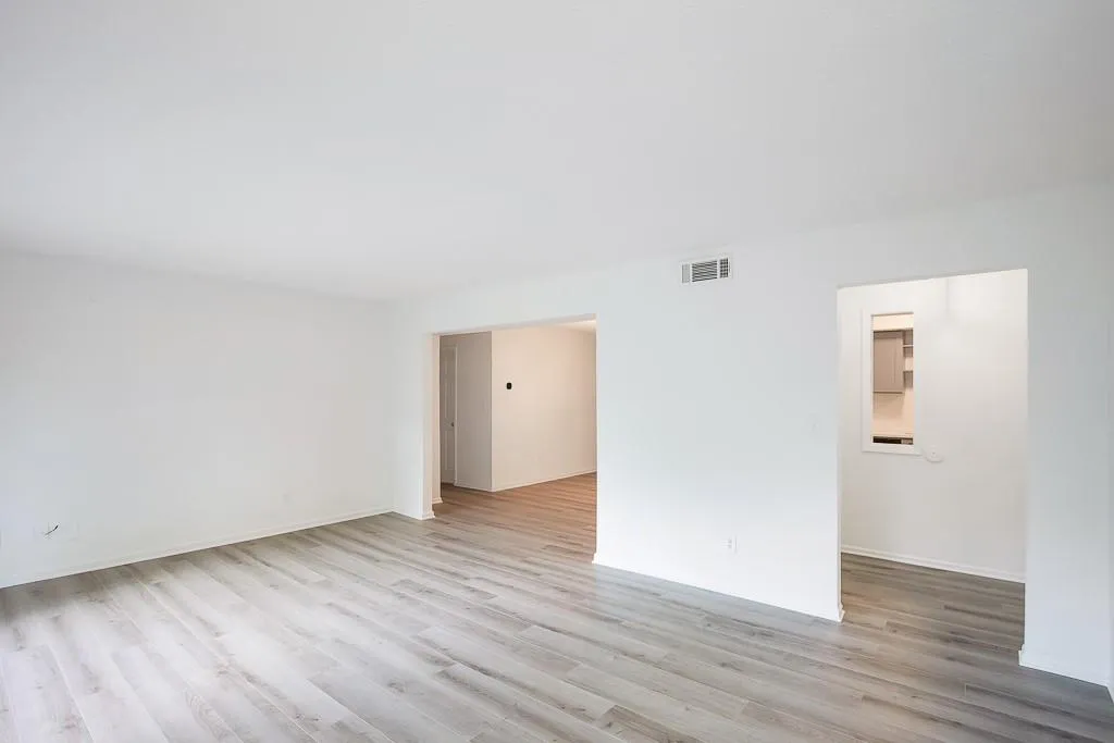 6851 Roswell Road Unit O-31, Sandy Springs, Georgia 30328, 2 Bedrooms Bedrooms, ,2 BathroomsBathrooms,Residential,Sold,6851 Roswell Road Unit O-31,6737039