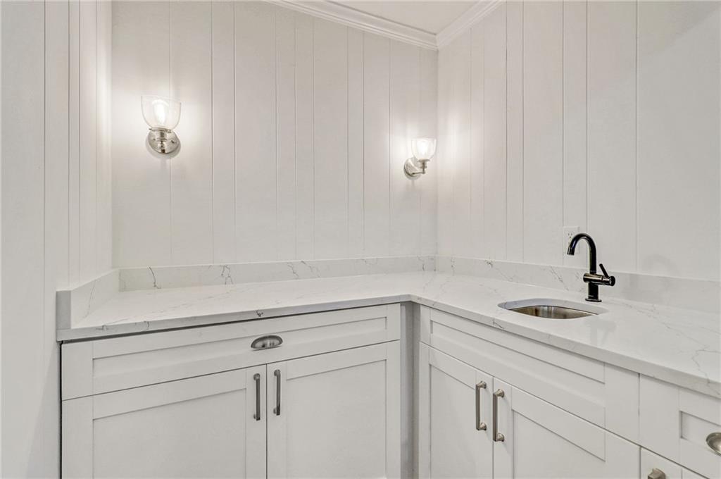 6750 Chesapeake Point, Atlanta, Georgia 30328, 4 Bedrooms Bedrooms, ,3 BathroomsBathrooms,Residential,Sold,6750 Chesapeake Point,7291697